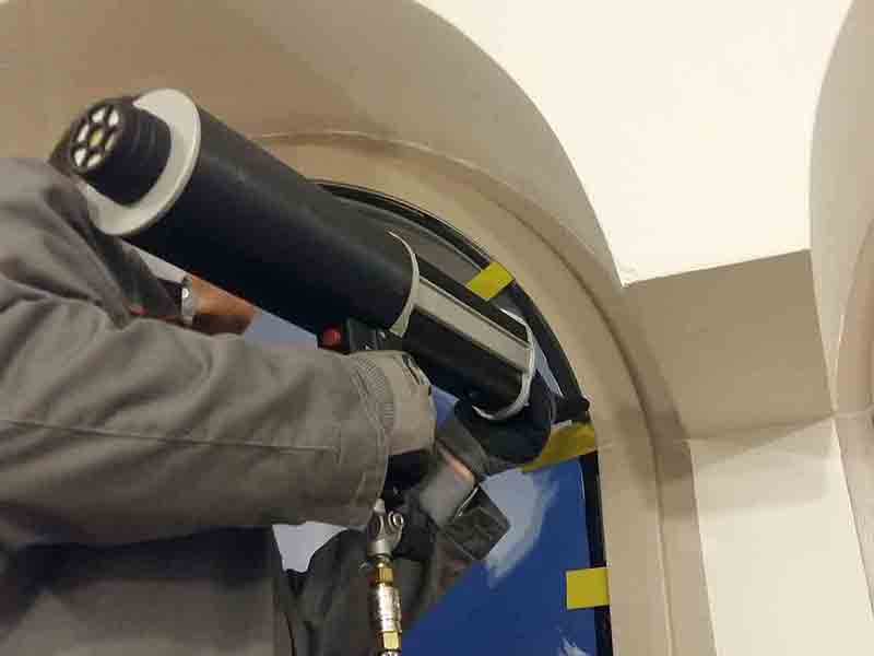 Технология вклеивания стеклопакетов как решение проблемы с провисанием нестандартов